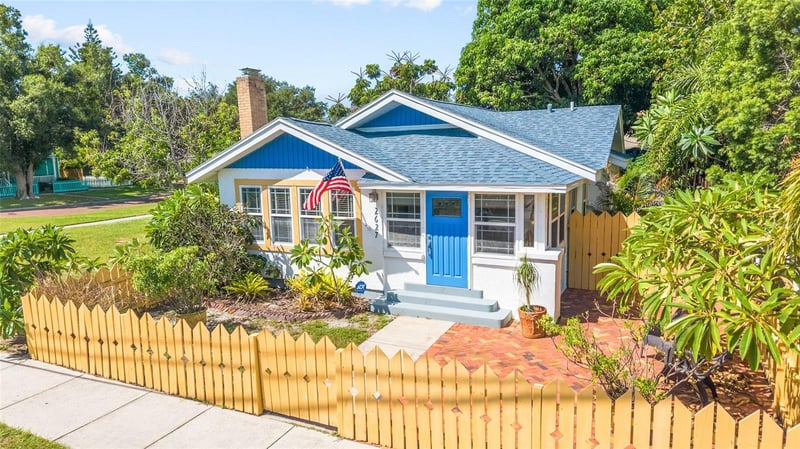 2627 52nd St S, Gulfport, FL 33707