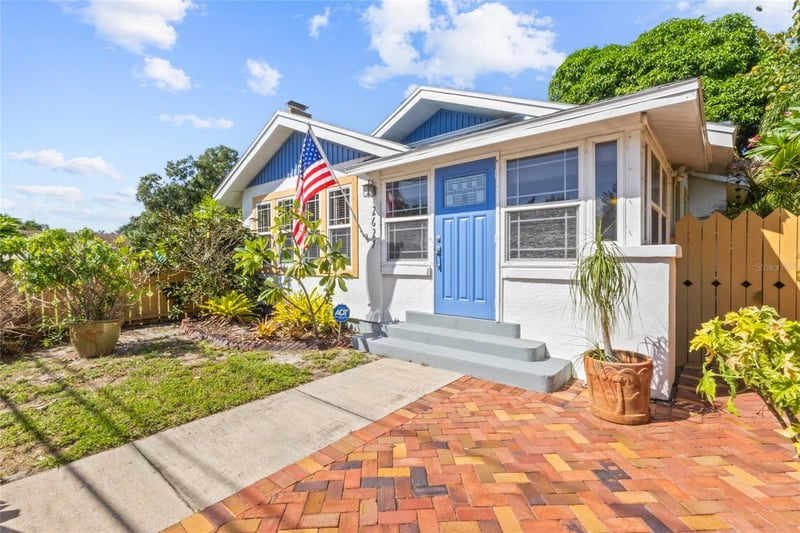 2627 52nd St S, Gulfport, FL 33707