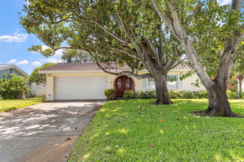 6232 43rd Ave N, Kenneth City, FL 33709
