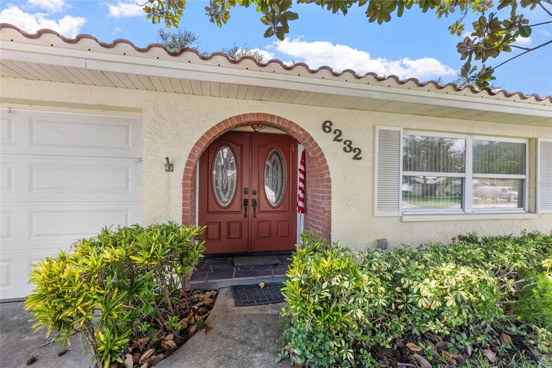 6232 43rd Ave N, Kenneth City, FL 33709