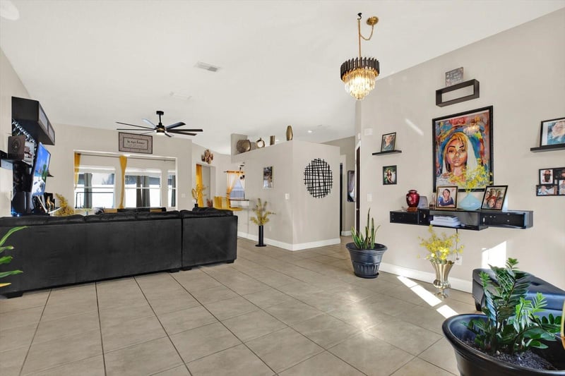 9656 Fox Hearst Rd, Tampa, FL 33647
