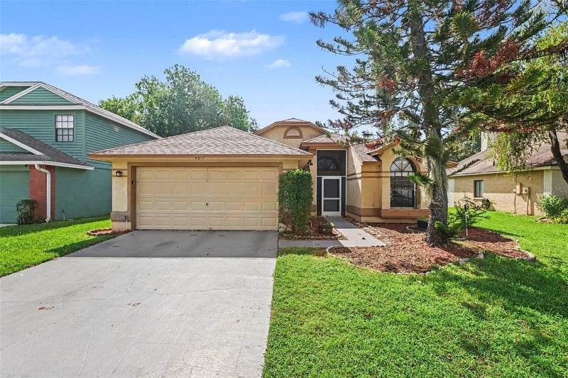 4317 Barret Ave, Plant City, FL 33566