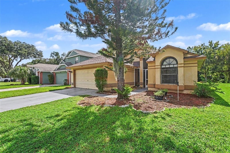 4317 Barret Ave, Plant City, FL 33566