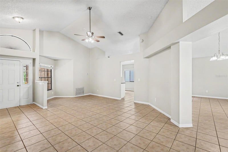 4317 Barret Ave, Plant City, FL 33566