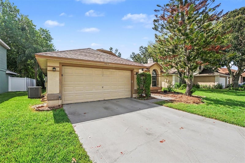 4317 Barret Ave, Plant City, FL 33566