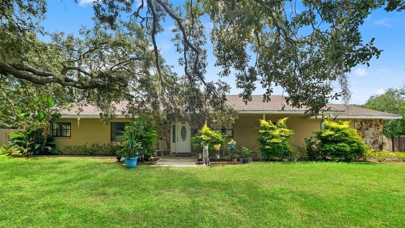 9328 Fred St, Hudson, FL 34669
