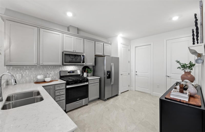 18734 Indian Rock Pl, Lakewood Ranch, FL 34211