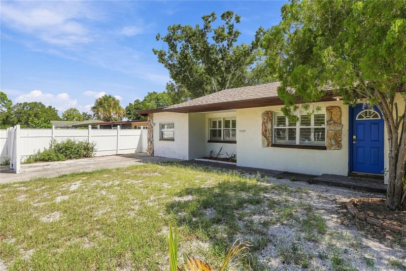 5030 Aragon Way S, St Petersburg, FL 33705