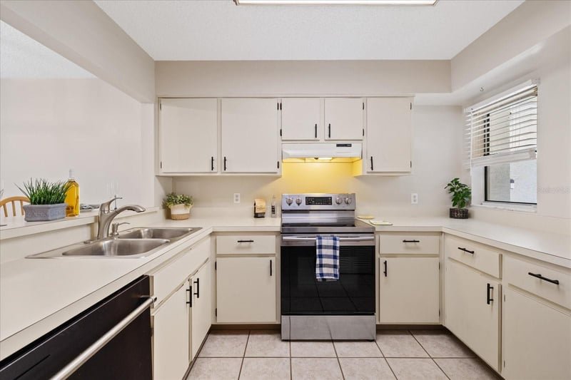 5537 Sea Forest Dr #104, New Port Richey, FL 34652