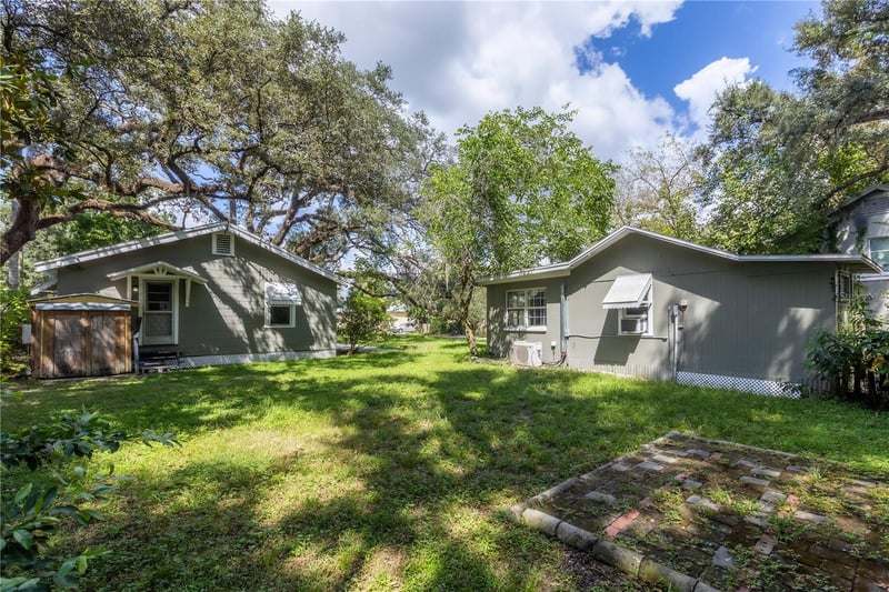 805 E Lambright St, Tampa, FL 33604