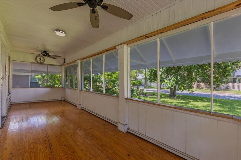805 E Lambright St, Tampa, FL 33604
