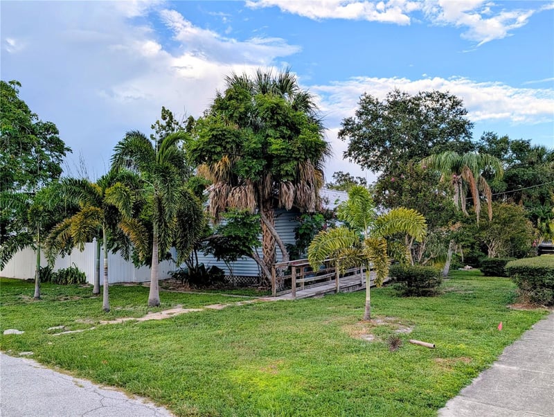 2915 W Ballast Point Blvd, Tampa, FL 33611