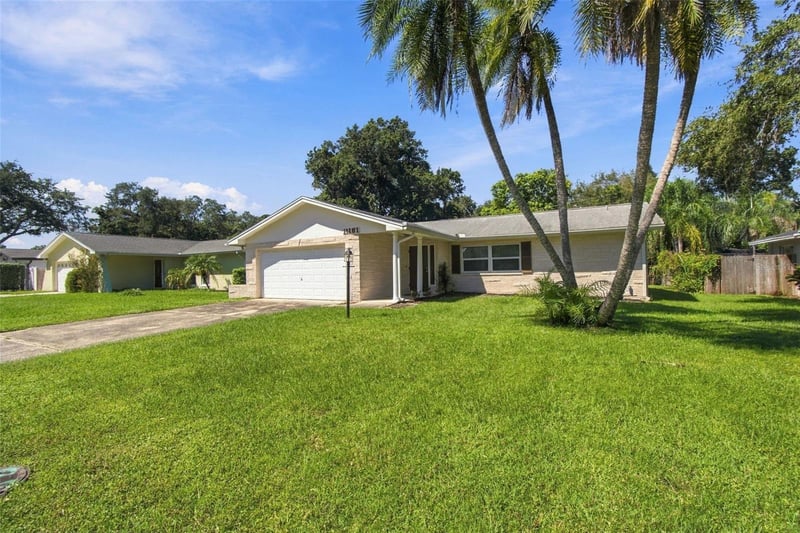11161 105th Ave, Seminole, FL 33778
