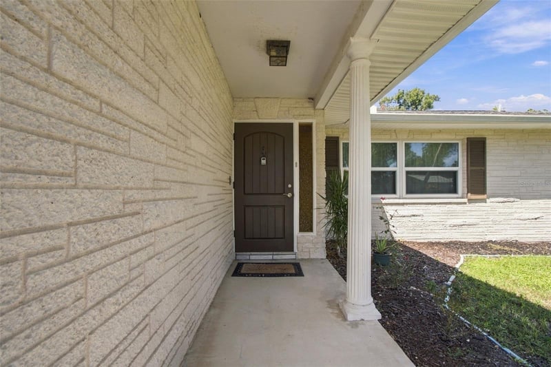 11161 105th Ave, Seminole, FL 33778