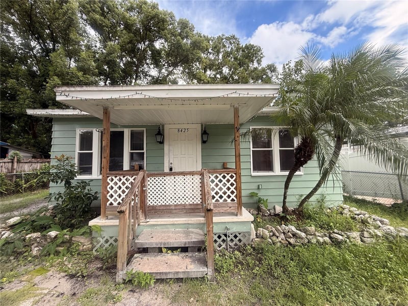 8425 N Jones Ave, Tampa, FL 33604