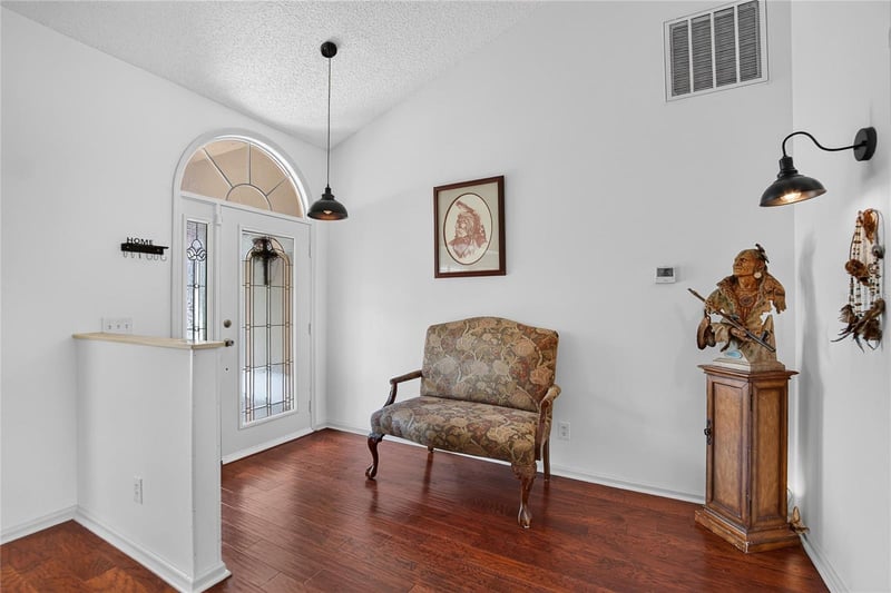 2010 River Park Ct, Valrico, FL 33596