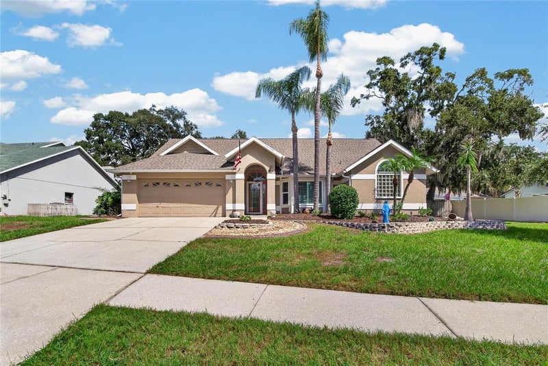 2010 River Park Ct, Valrico, FL 33596