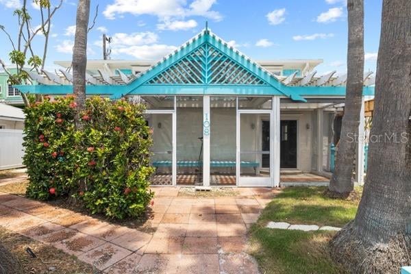 108 9th St N #1, Bradenton Beach, FL 34217