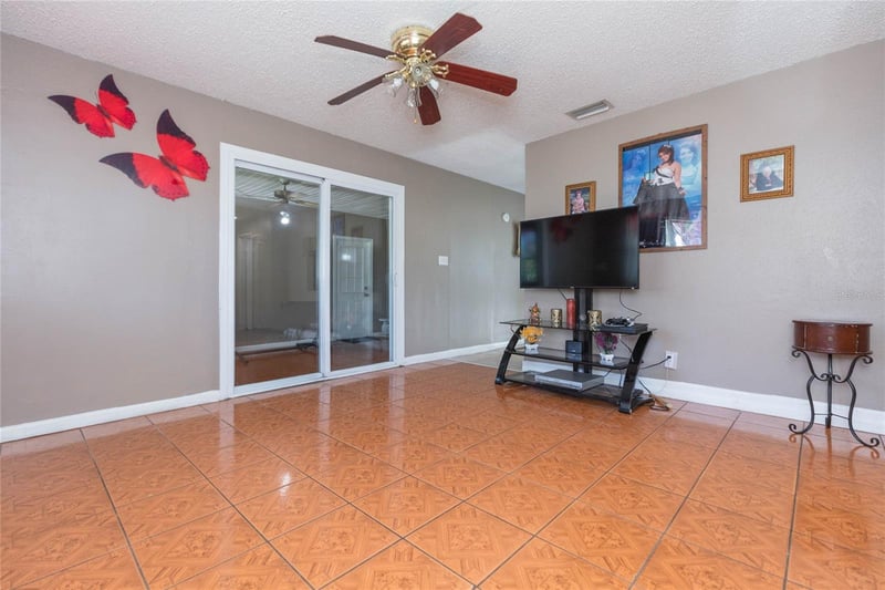 4416 W Trilby Ave, Tampa, FL 33616