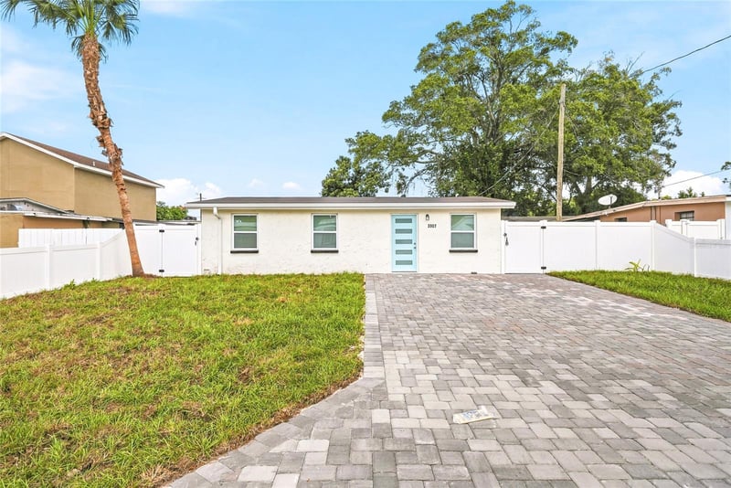 3907 Spence Ave, Tampa, FL 33614