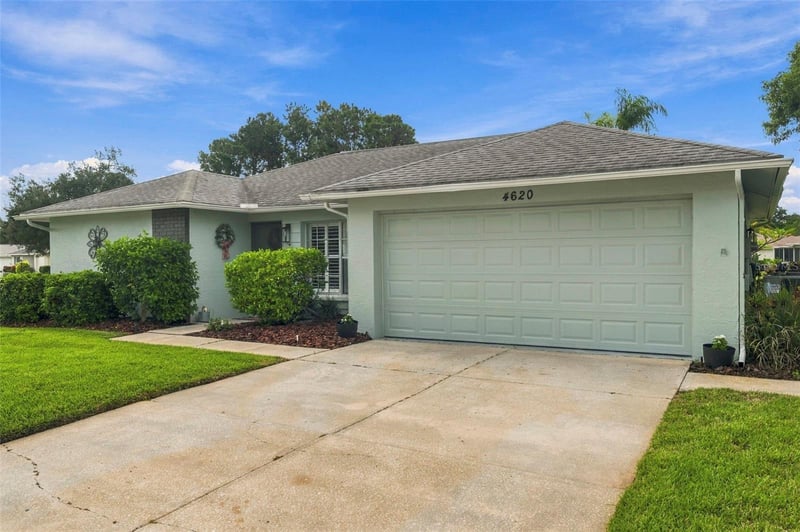 4620 Tiburon Dr, New Port Richey, FL 34655