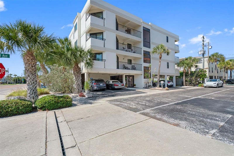 2112 Gulf Blvd #4B, Indian Rocks Beach, FL 33785