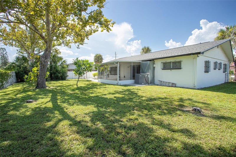 8302 Lopez Dr, Tampa, FL 33615