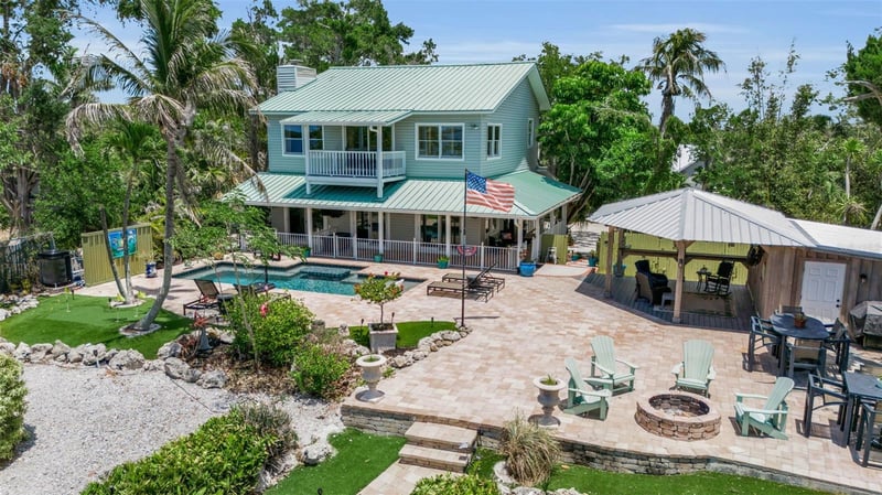 70 Mound Pl, Terra Ceia, FL 34250