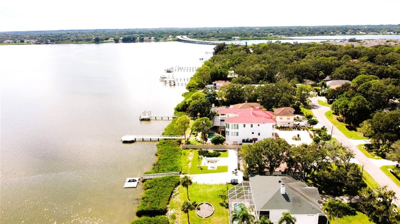 3825 Shore Blvd, Oldsmar, FL 34677