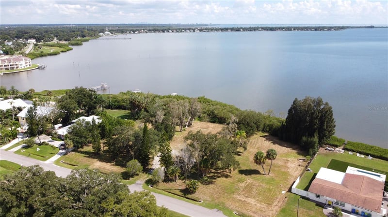 3825 Shore Blvd, Oldsmar, FL 34677