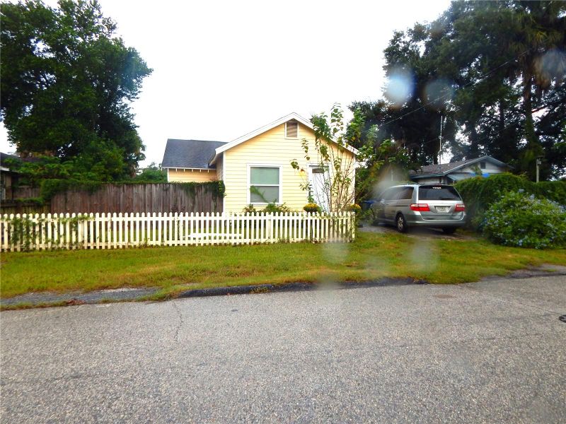 8608 N 9th St, Tampa, FL 33604