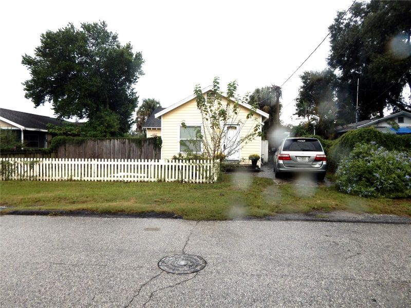 8608 N 9th St, Tampa, FL 33604