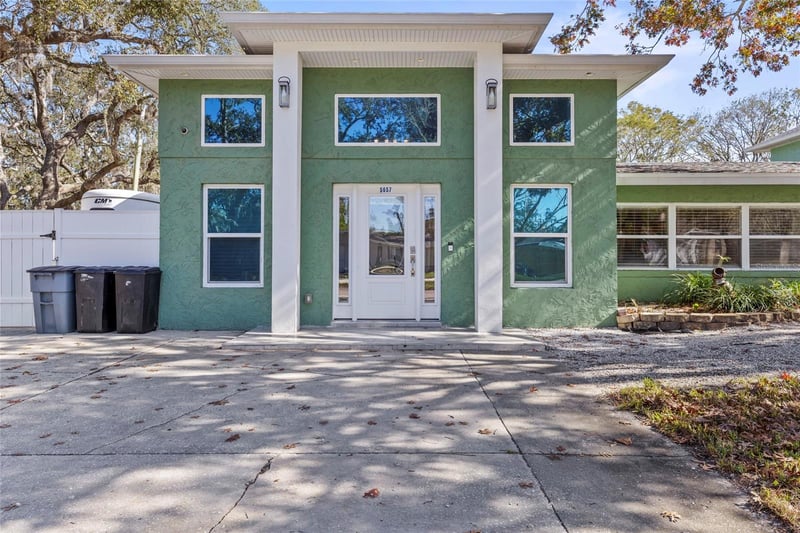 5657 Oceanic Rd, Holiday, FL 34690
