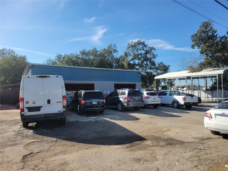 9701 N Tampa St, Tampa, FL 33612