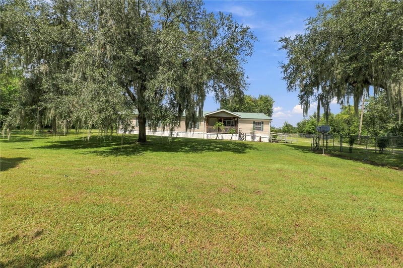 8611 County Line Rd, Lithia, FL 33547
