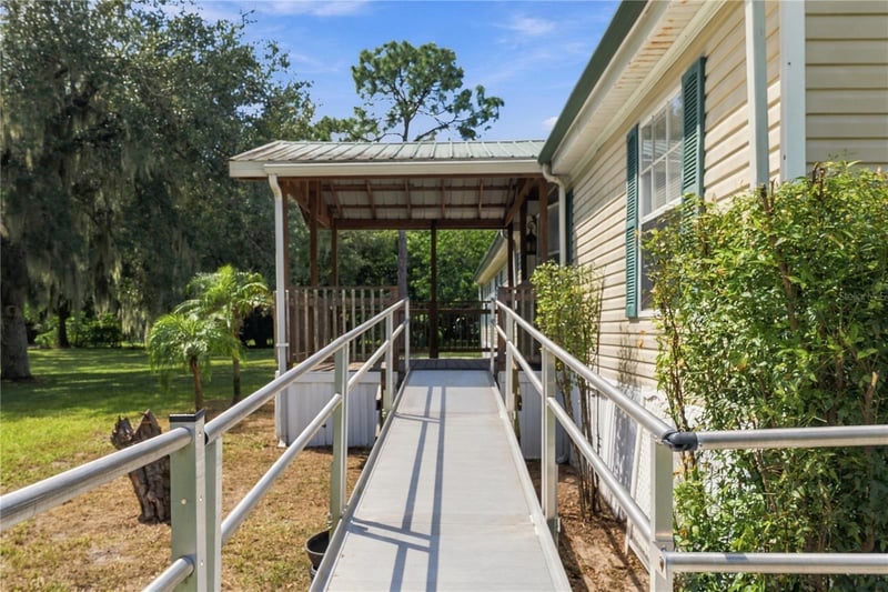 8611 County Line Rd, Lithia, FL 33547