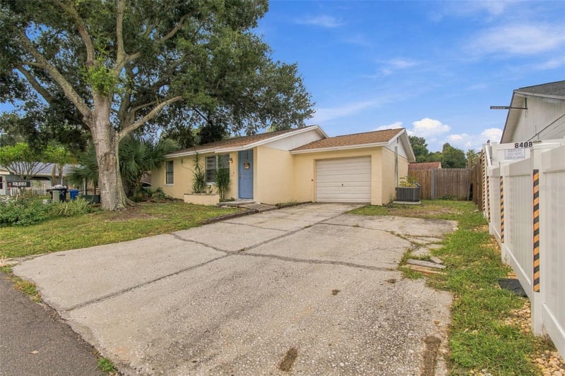 8406 Willow Forest Ct, Tampa, FL 33634