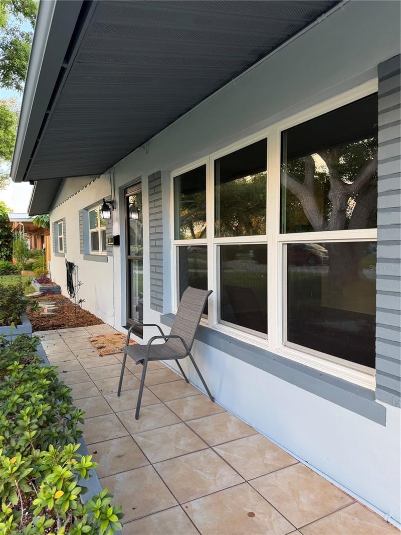 2700 56th Ln N, St Petersburg, FL 33710