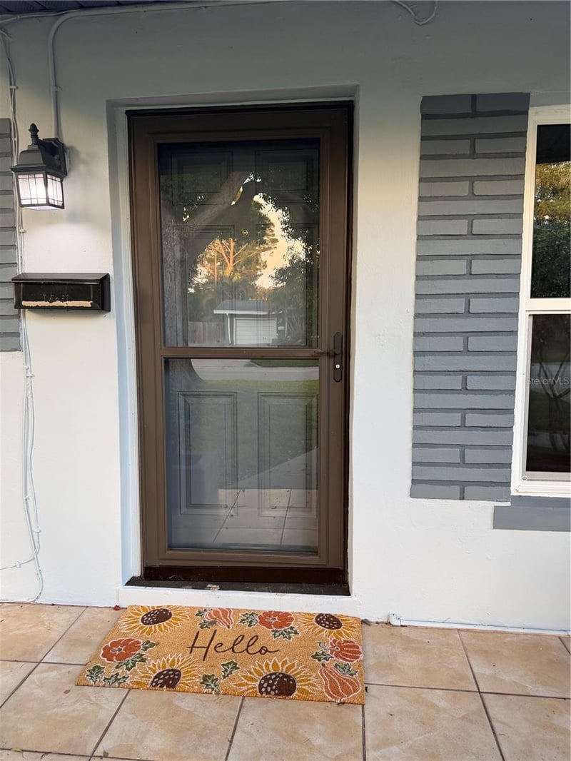 2700 56th Ln N, St Petersburg, FL 33710