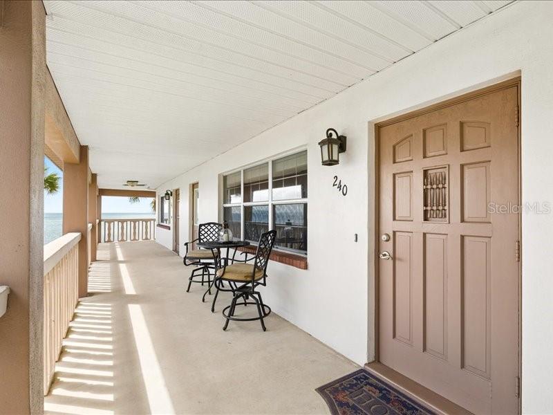 650 Pinellas Point Dr S #240, St Petersburg, FL 33705