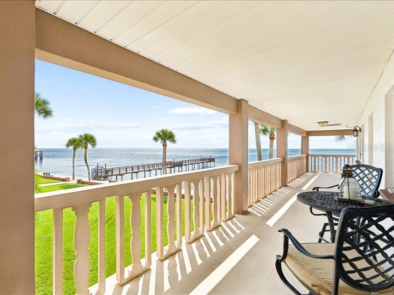 650 Pinellas Point Dr S #240, St Petersburg, FL 33705