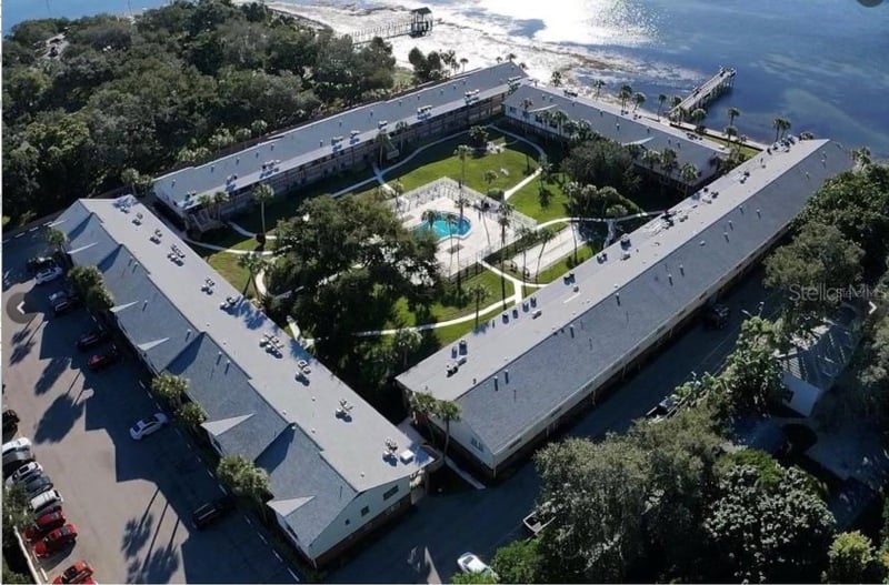 650 Pinellas Point Dr S #240, St Petersburg, FL 33705
