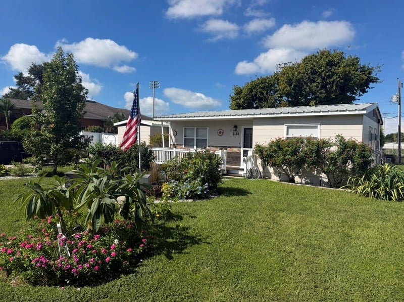 1134 62nd St, St Petersburg, FL 33710