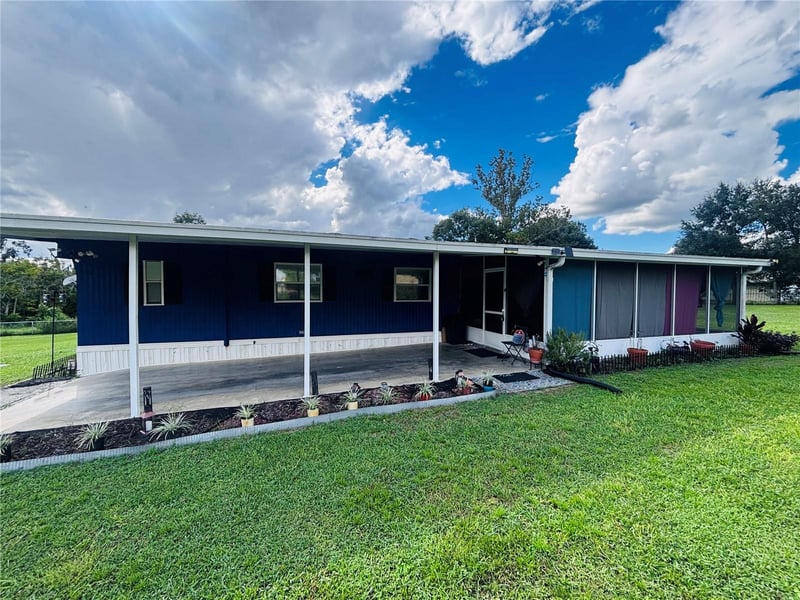 37305 Northside Dr, Zephyrhills, FL 33541