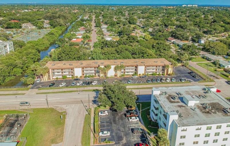 4435 1st St NE #308, St Petersburg, FL 33703