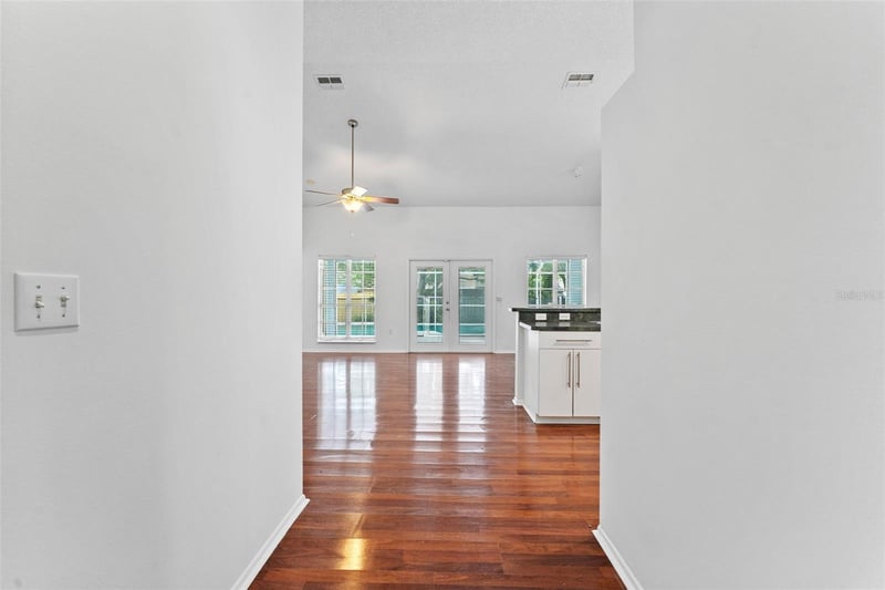 1435 Club Dr, Tarpon Springs, FL 34689