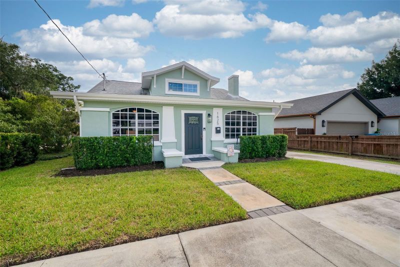 1625 S Eola Dr, Orlando, FL 32806