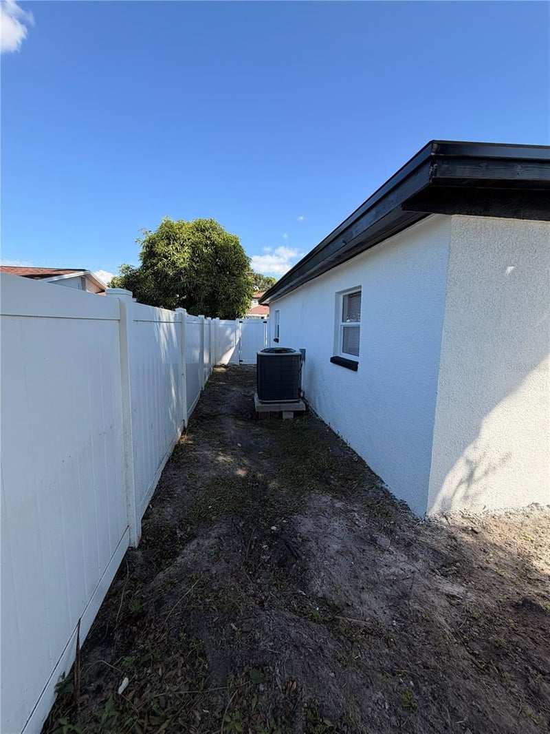 5808 N Lois Ave, Tampa, FL 33614