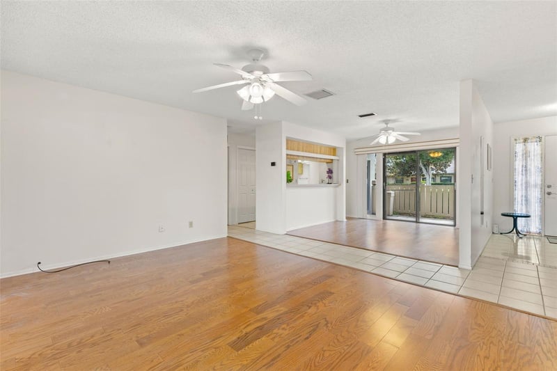 210 Gretchen Ct, Oldsmar, FL 34677