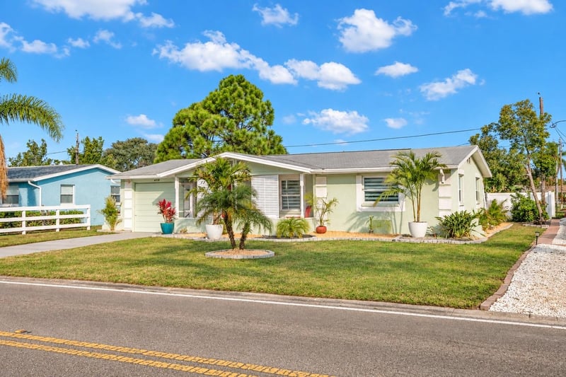 4149 Darlington Rd, Holiday, FL 34691